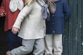 Aiö kids ropa artesanal realizada con fibras naturales de calidad